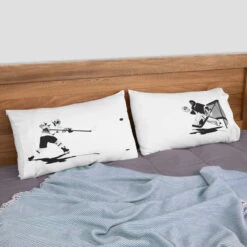 Hockey Pillowcase Set - Go For The Goal -Sport Gift Store hk 04630 BLACKWHITE LIFESTYLE