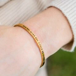 InspireME Cuff Bracelet - She Believed She Could -Sport Gift Store tr 35408 MODEL GOLD
